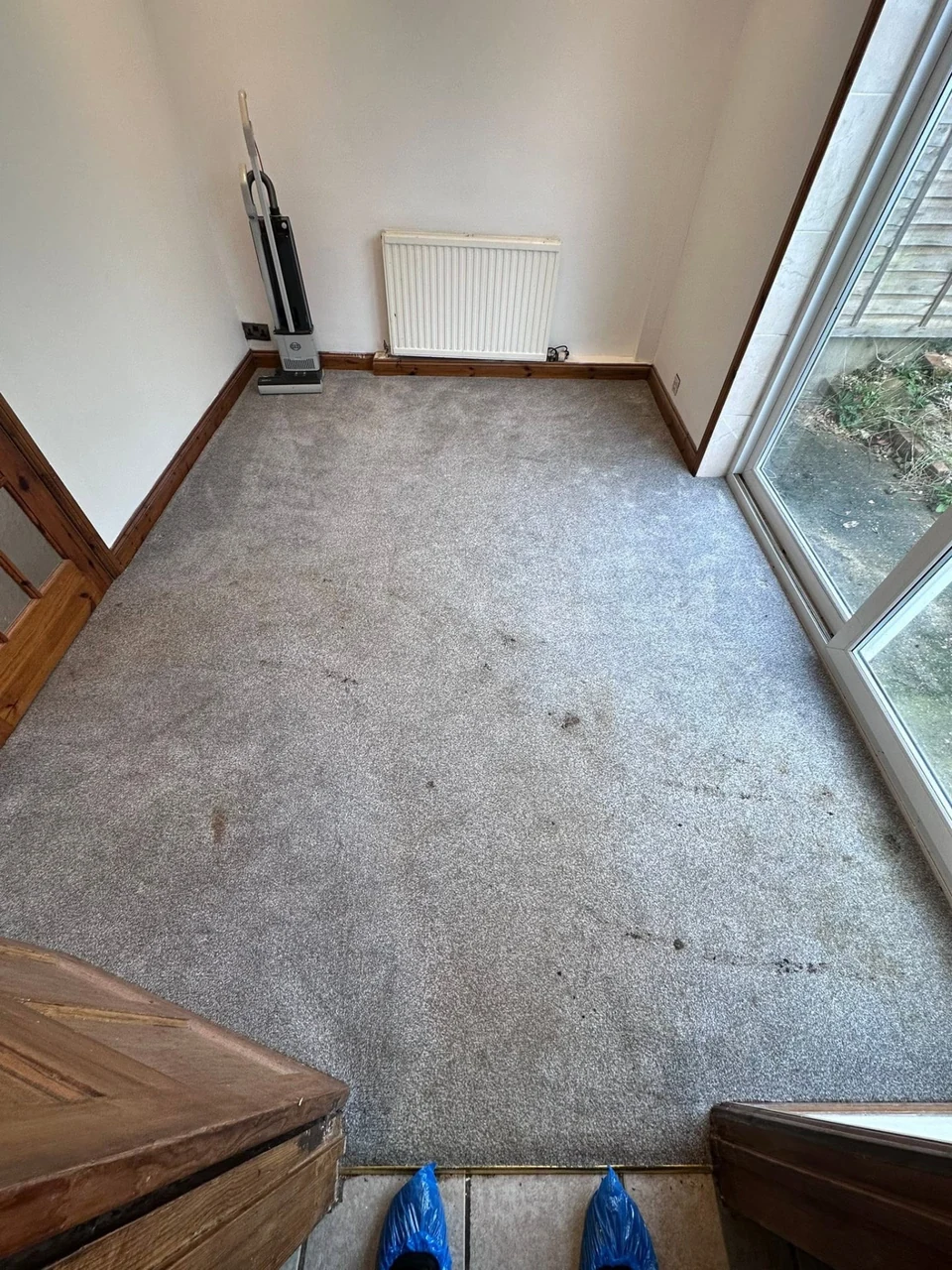 Carpet before cleaning – carpet cleaning in Haverhill by Dons Cleaning Services (photo 5)