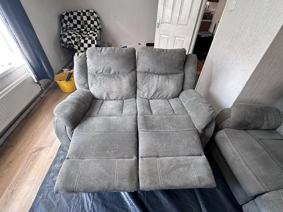Sofa before cleaning – sofa cleaning in Haverhill by Dons Cleaning Services (photo 9)
