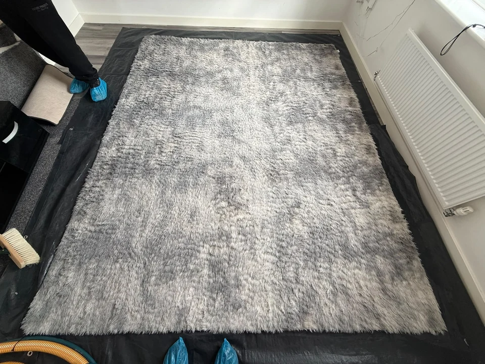Large rug – Dons Cleaning Services (photo 2)