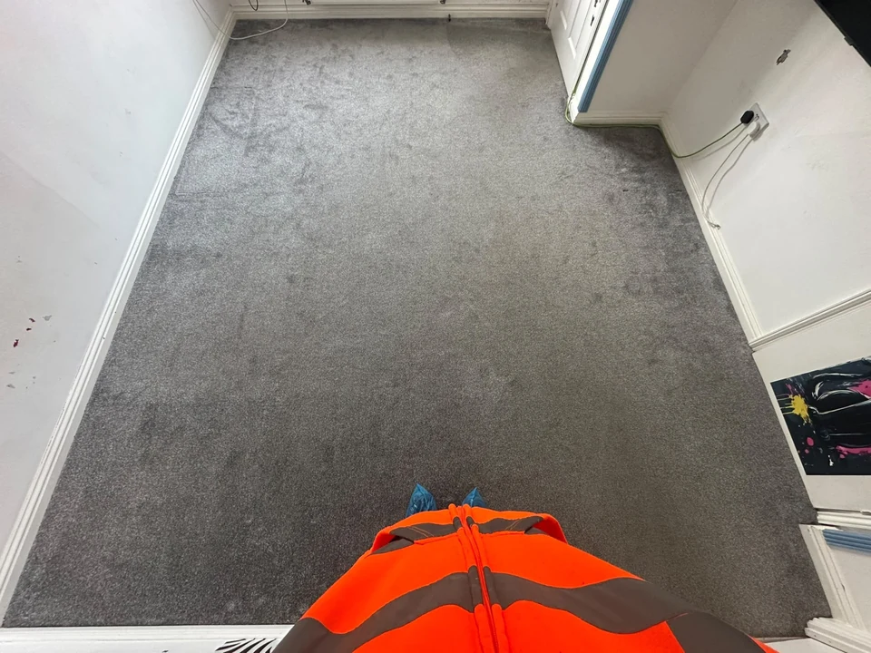 Carpet before cleaning – carpet cleaning in Haverhill by Dons Cleaning Services (photo 9)