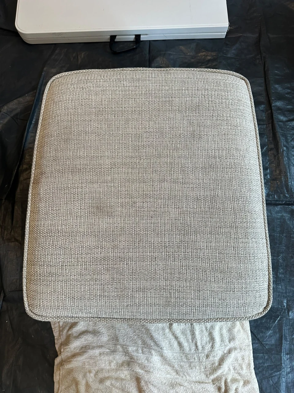 Upholstered cushion – Dons Cleaning Services (photo 1)