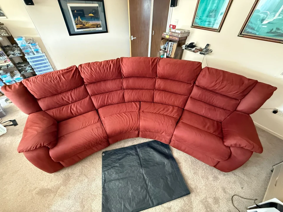 Sofa after professional cleaning – sofa cleaning in Haverhill by Dons Cleaning Services (photo 2)