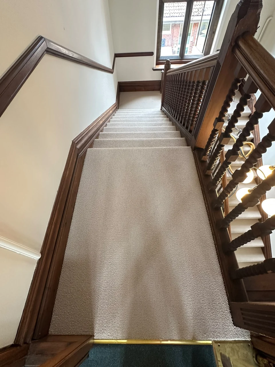 Stair carpet after professional cleaning – stair carpet cleaning in Haverhill by Dons Cleaning Services (photo 6)